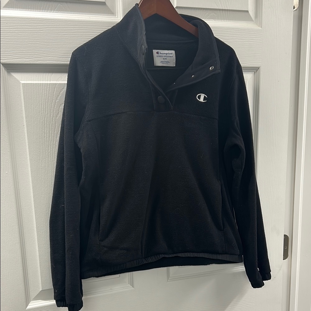3/25$ Champion Black Pullover Fleece